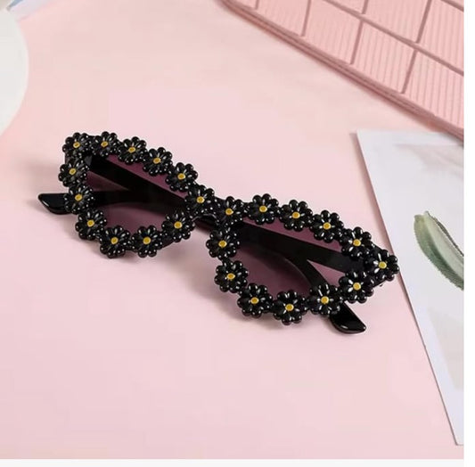 ZQBIEE Floral Daisy Frame Sunglasses – Retro Festival Eyewear